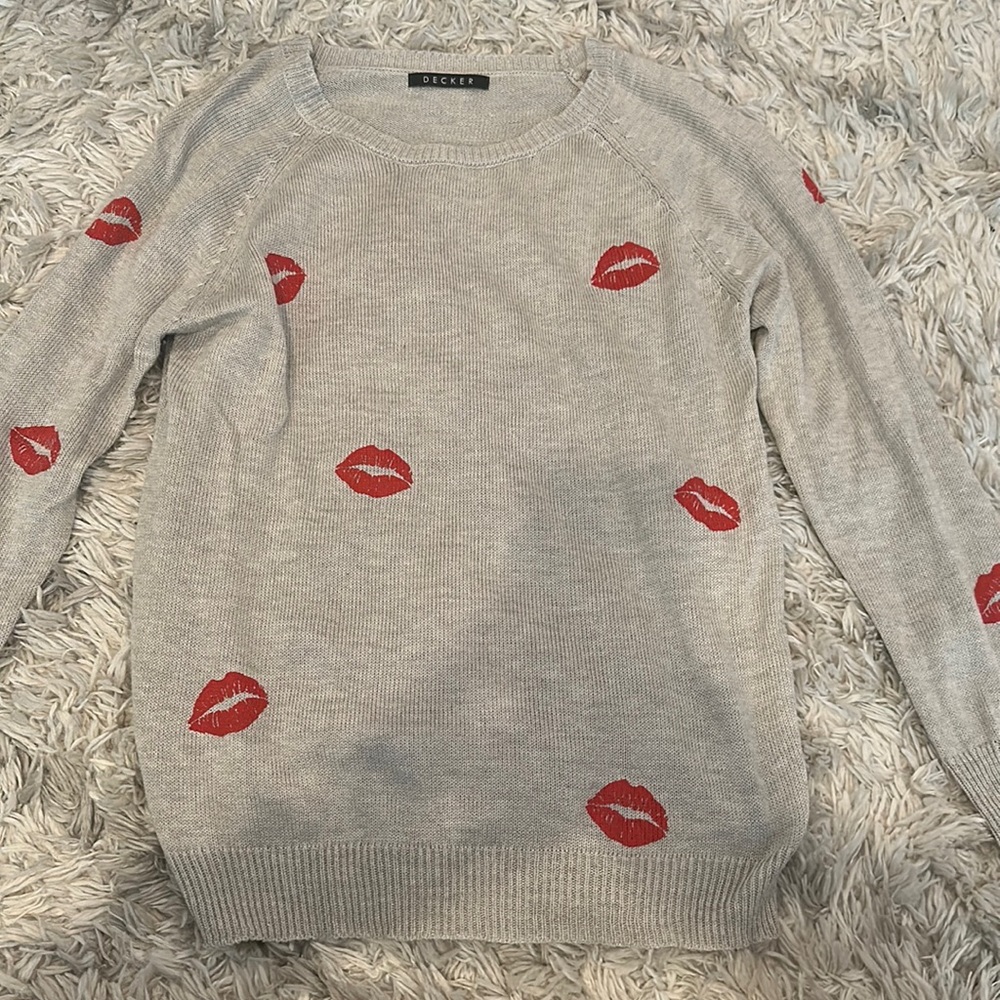 Kiss sweater
